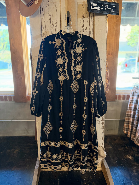 The Embroidered Beauty Dress • Only 2 Left