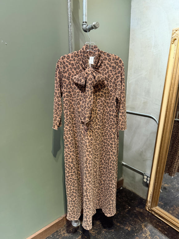 The Lennon Bow Dress • Going Fast 3 Left