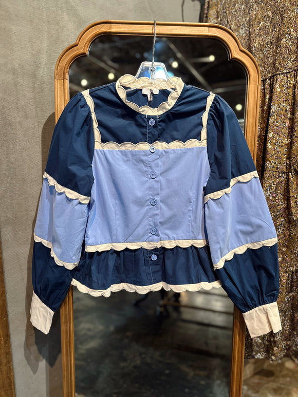 The Bluebell Scallop Top - 1 S & 2 M